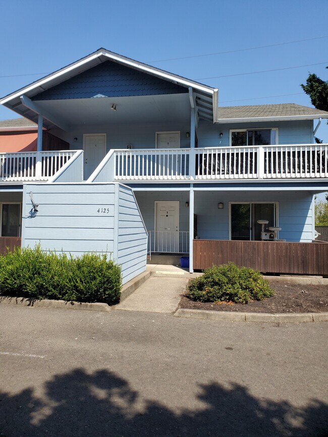 Building Photo - 4125 Henry Ct