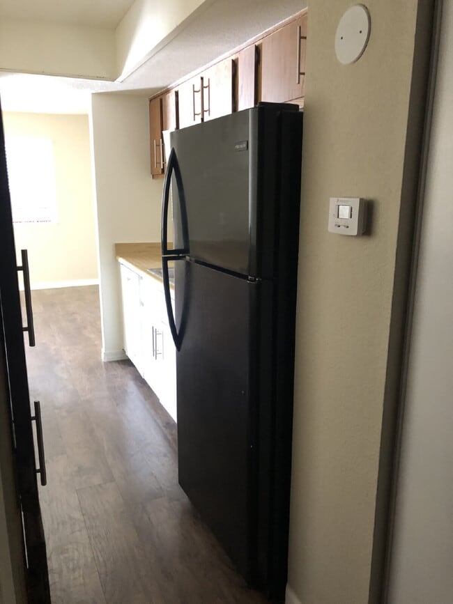 Foto del edificio - 2nd Floor Condo, all on one level