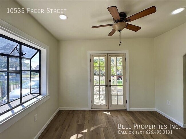 Foto del edificio - 10535 Freer Ave