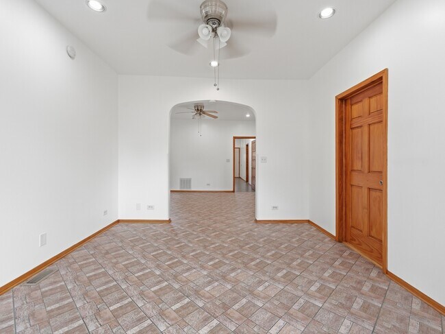 Foto del edificio - 3408 N Springfield Ave