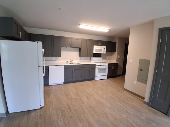 Building Photo - Parkview Apartments