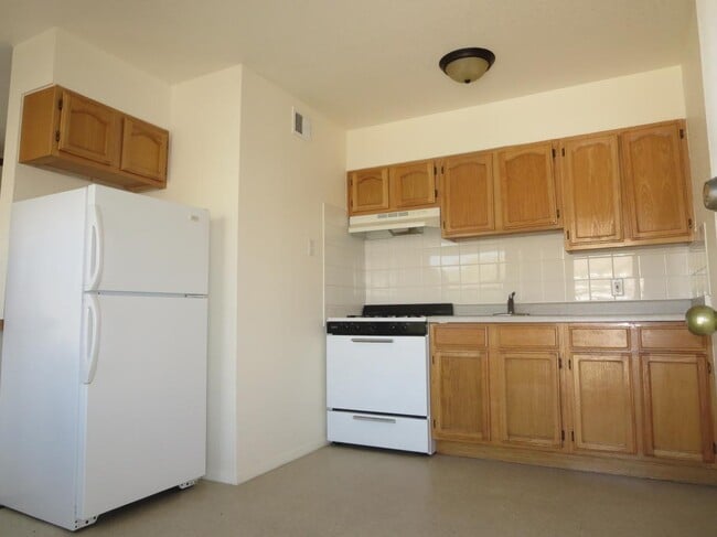 Building Photo - 6250 Partello St