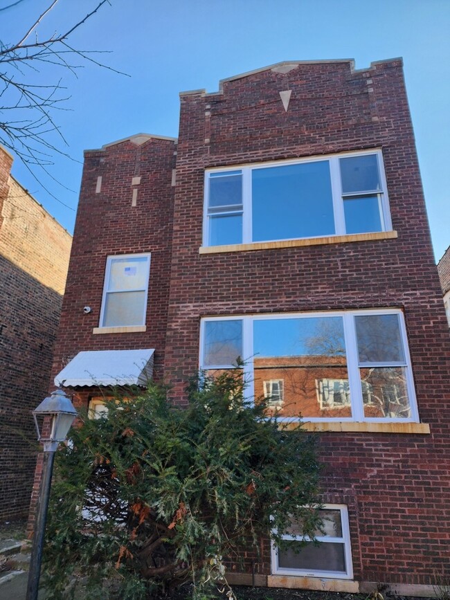Building Photo - 1503 E 74th Pl