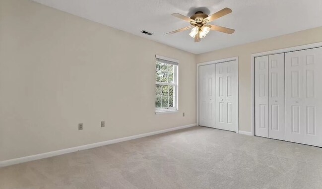 Foto del edificio - 612 Emily Ln