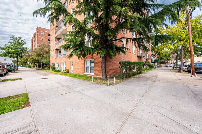 Foto del edificio - 6011 Broadway