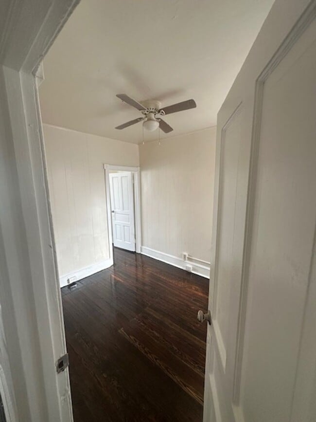 Building Photo - 3 Bedroom House for Rent