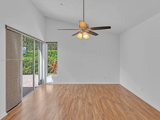 Foto del edificio - 3420 Washington Ln