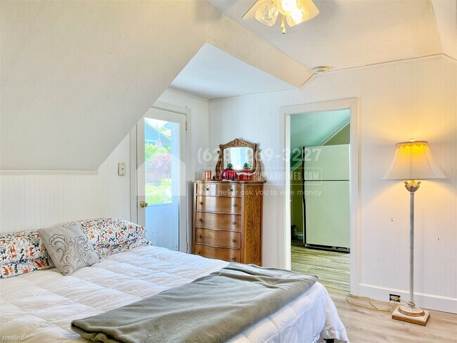 Foto del edificio - 1 br, 1 bath Duplex - 1214 Starling St Uni...