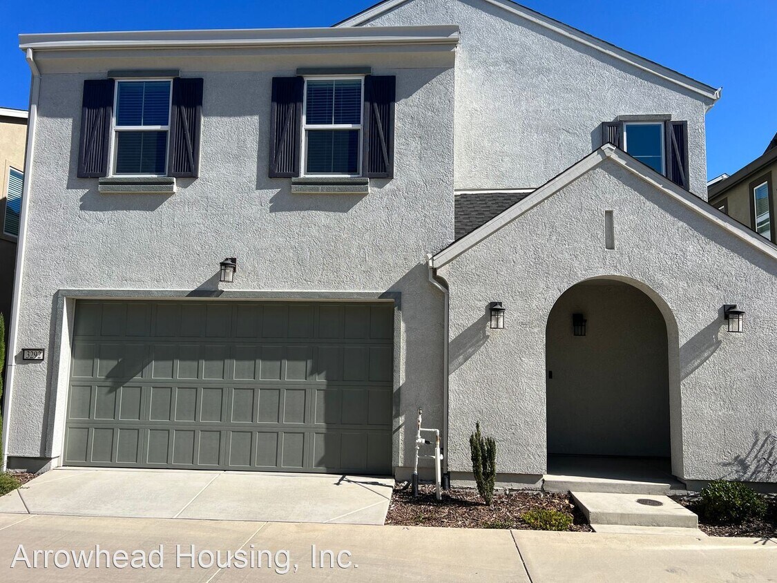 Primary Photo - 3 br, 2.5 bath House - 3292 Sunny Gate Lane