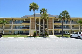 Building Photo - 4700 Cove Cir