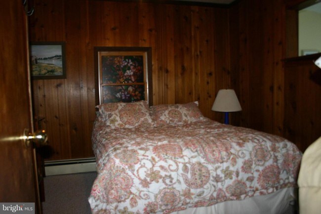 Foto del edificio - 18309 River Hill Rd