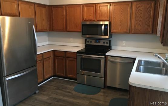 Building Photo - 45277 Universal Ct