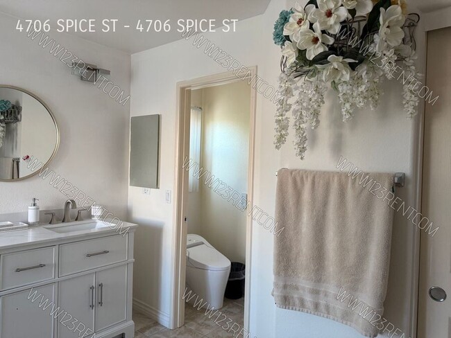 Foto del edificio - 4706 Spice St