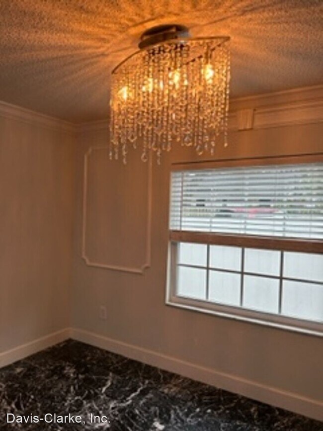 Building Photo - 2 br, 1.5 bath House - 5646 Townhouse Drive
