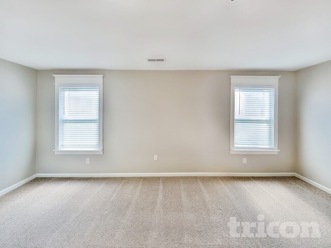 Building Photo - 10040 Portaferry Dr