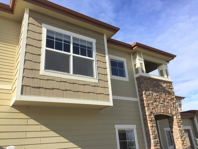 Building Photo - 5039 Brookfield Dr