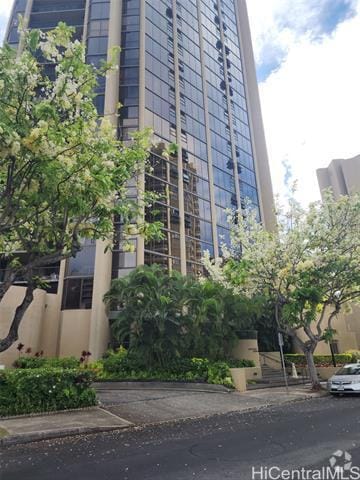 Building Photo - 2101 Nuuanu Ave