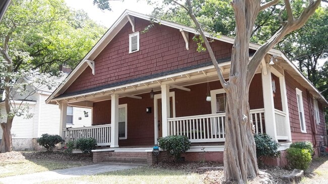 Foto del edificio - 1704 Harrill St