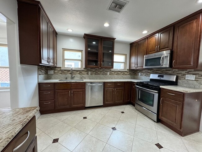 Photo - Charming Spanish-Style Home with a lot of Natural Light