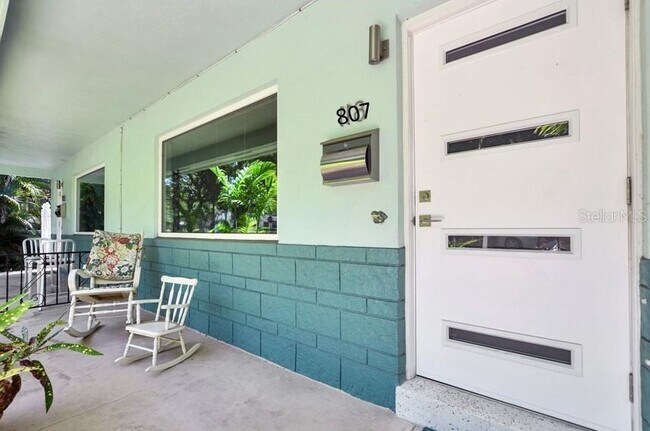Building Photo - 807 26th Ave N