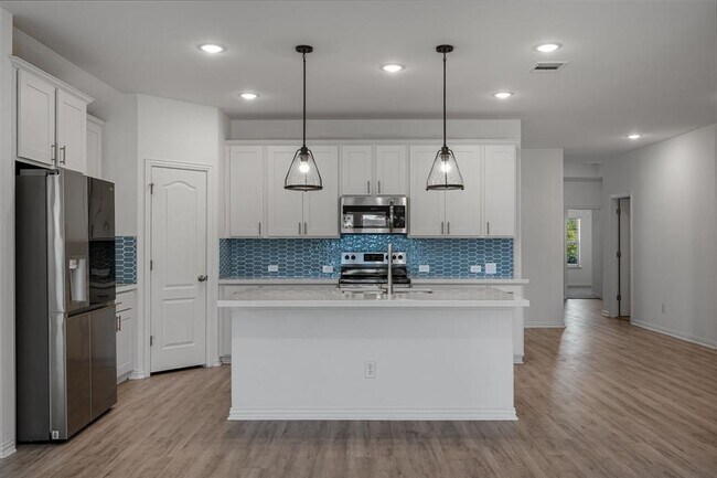 Building Photo - 1109 Morning View Rd