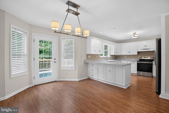 Foto del edificio - 20787 Red Rose Ct