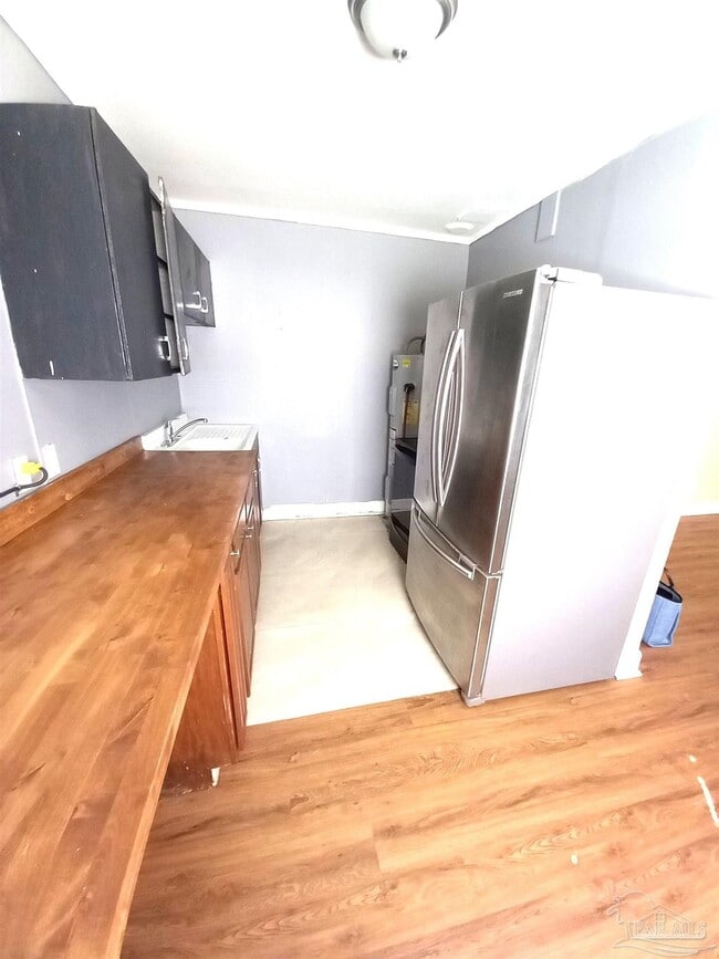 Building Photo - 529 N 48th Ave