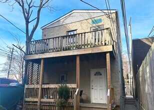 Building Photo - 2322 W Belmont Ave