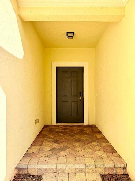 Building Photo - 888 Quartz Terrace