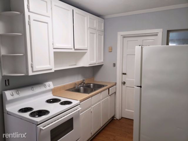 Building Photo - 2 br, 1 bath Apartment - 3315 Bellcrest Dr.