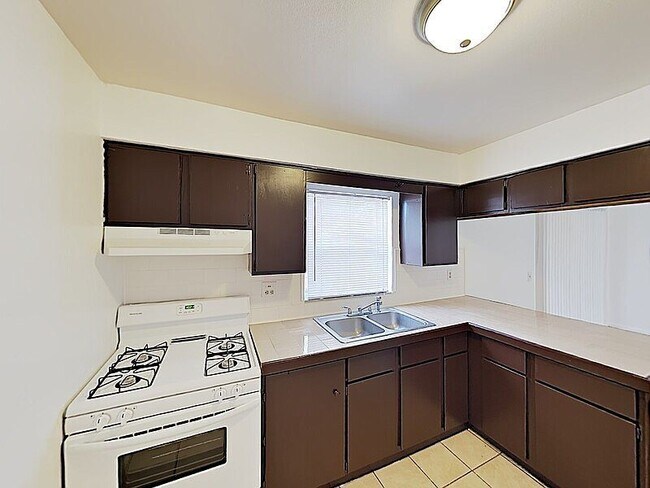 Foto del edificio - 605 Piedmont Dr SE