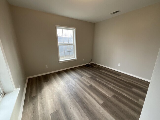 Building Photo - 405 Beard St