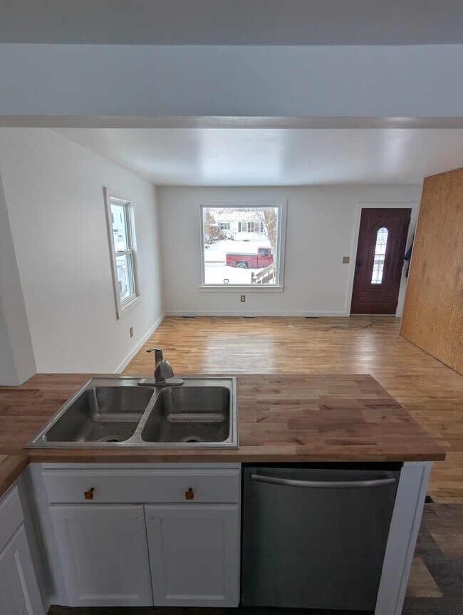 Foto del edificio - 4527 Hanover Ave