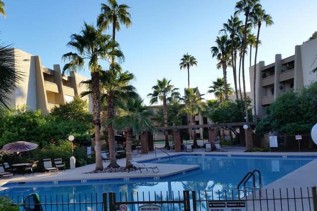 Foto principal - 7625 E Camelback Rd