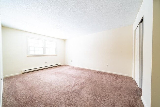 Foto del edificio - 1 Charleston Ave