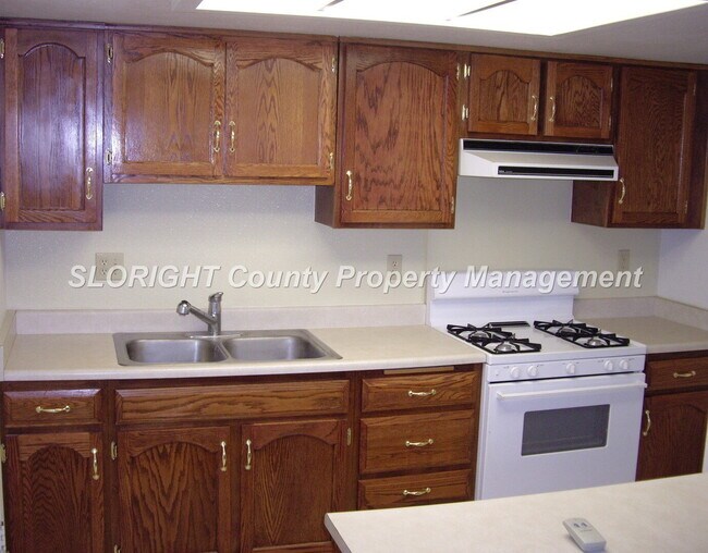 Foto del edificio - AVAILABLE JULY- Charming Paso Home 55+ and Older Community