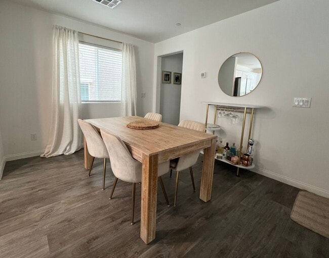 Building Photo - 12185 Scarlet Ember Rd