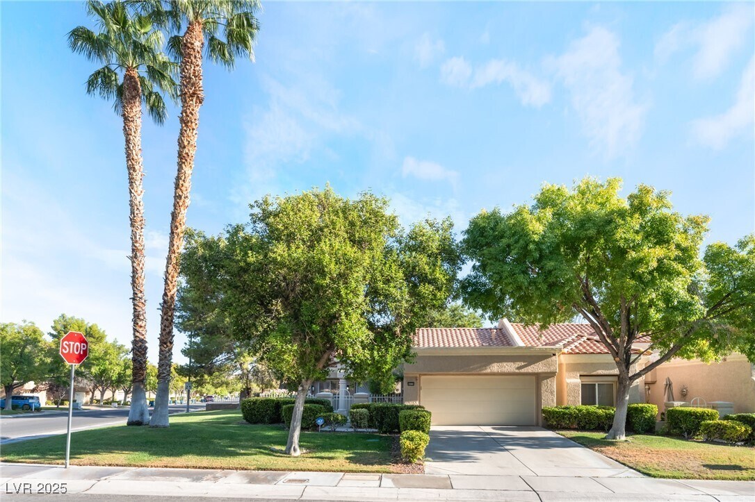 Foto principal - 8620 Millsboro Dr