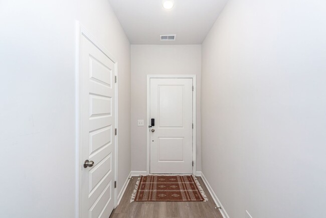 Building Photo - 3 Bedroom 2.5 Bath Single Family Home in W...