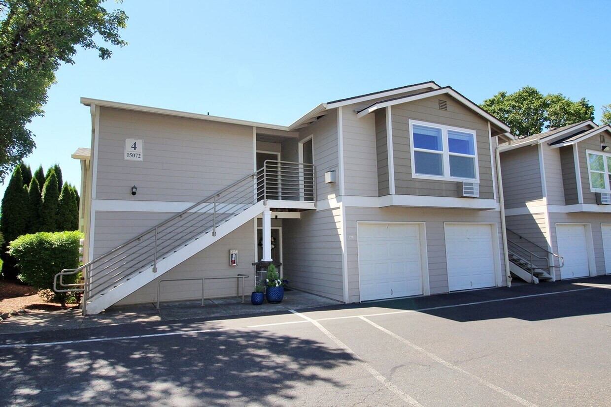 Primary Photo - Light and Bright Remodeled Studio Condo in...