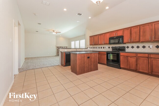 Foto del edificio - 2064 Fairview Dr