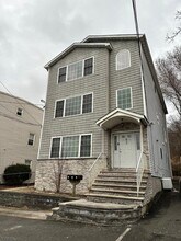 Building Photo - 63 Garret St