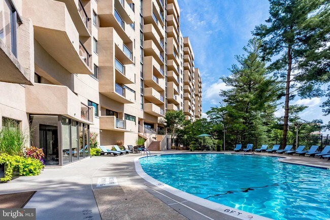 Foto del edificio - 1101 S Arlington Ridge Rd