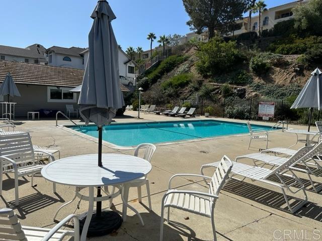 Foto del edificio - 471 Bay Meadows Way