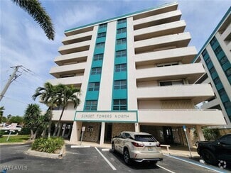 Building Photo - 4803 Sunset Ct