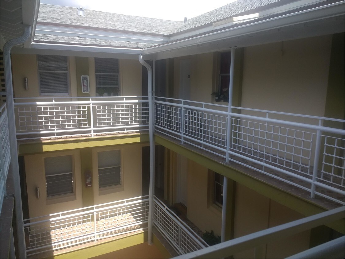 Foto principal - 14 W Flagler St