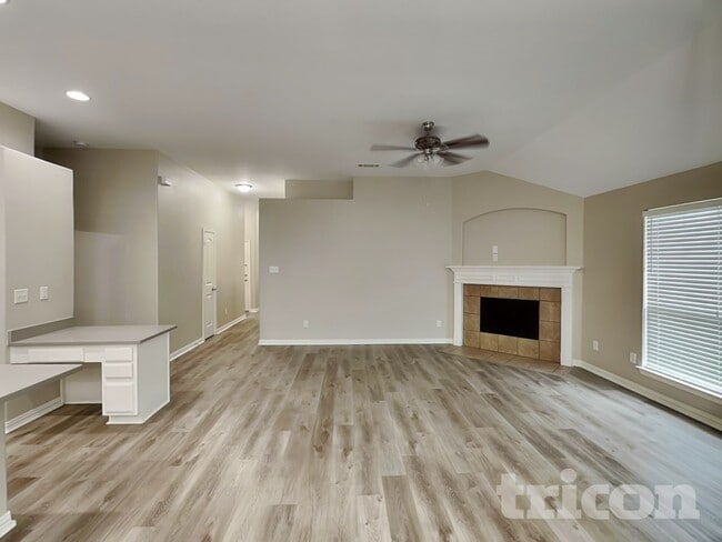 Building Photo - 205 Old Spanish Trail