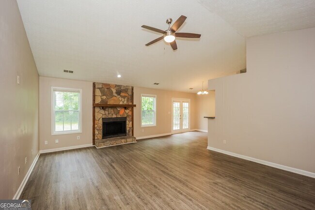 Building Photo - 5818 Mistyview Dr