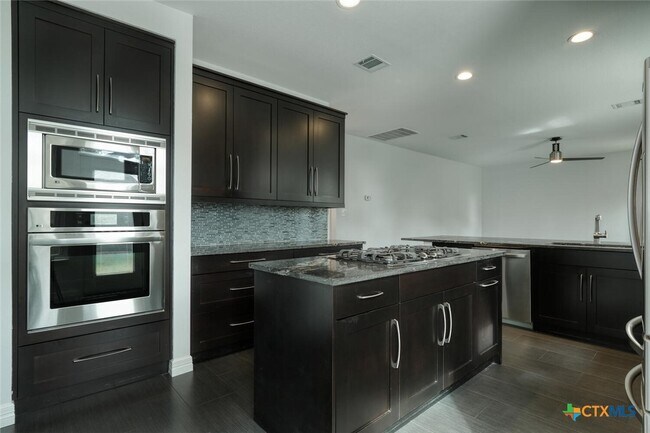 Foto del edificio - 10205 Open Gate Dr