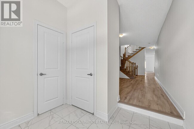 Photo du bâtiment - 47 Bloomfield Cres